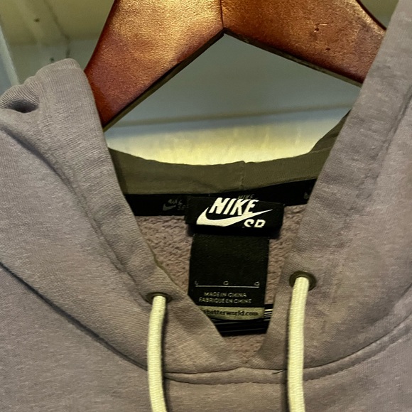 Lavender Nike SB Hoodie - Picture 4 of 4